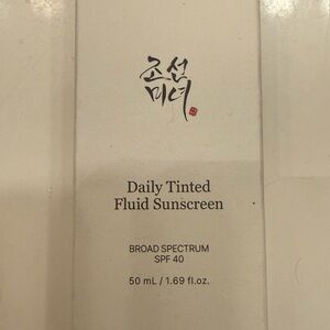 Beauty of Joseon Daily Tinted Fluid Sunscreen SPF 40 Shade MP200